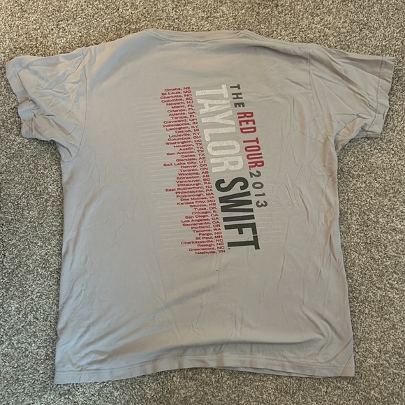 Taylor Swift Red Tour (2013) Vintage TShirt - Picture 2 of 2